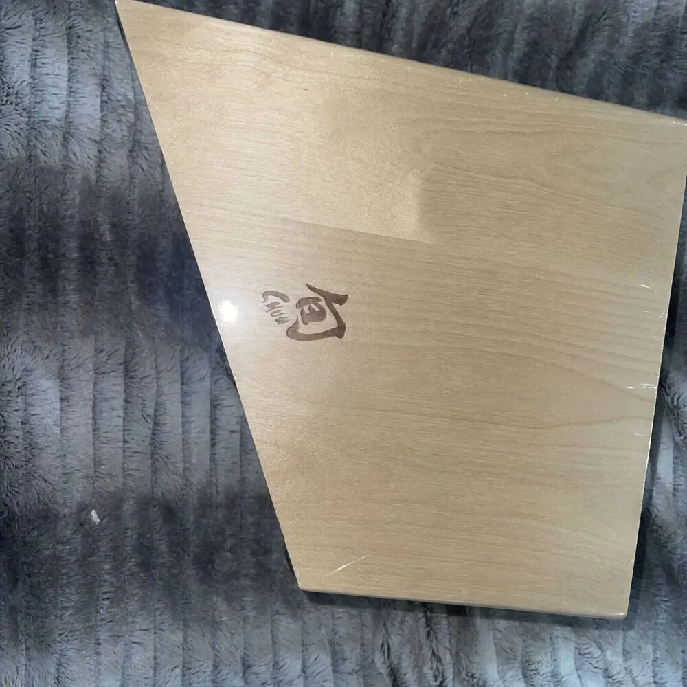 Shun 17-Slot Angled Block Birch